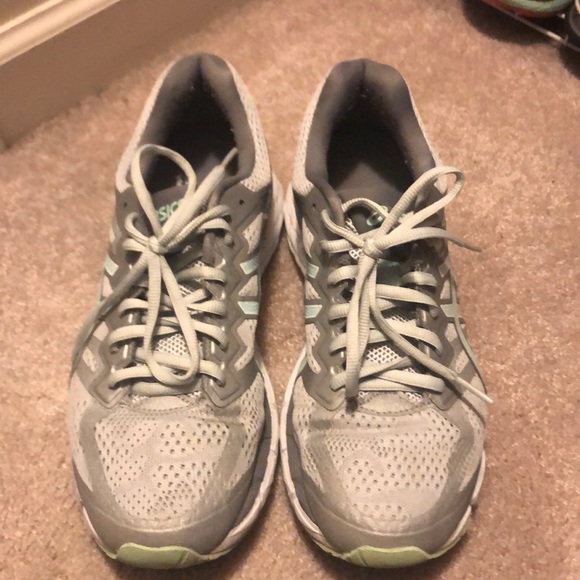 ASICS - Picture 2 of 2